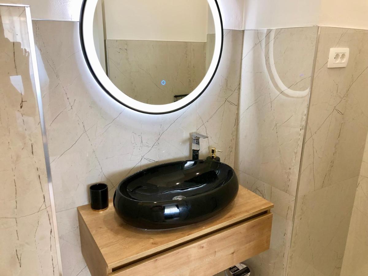 Hedone City Luxury Apartments With Free Parking Πούλα Εξωτερικό φωτογραφία