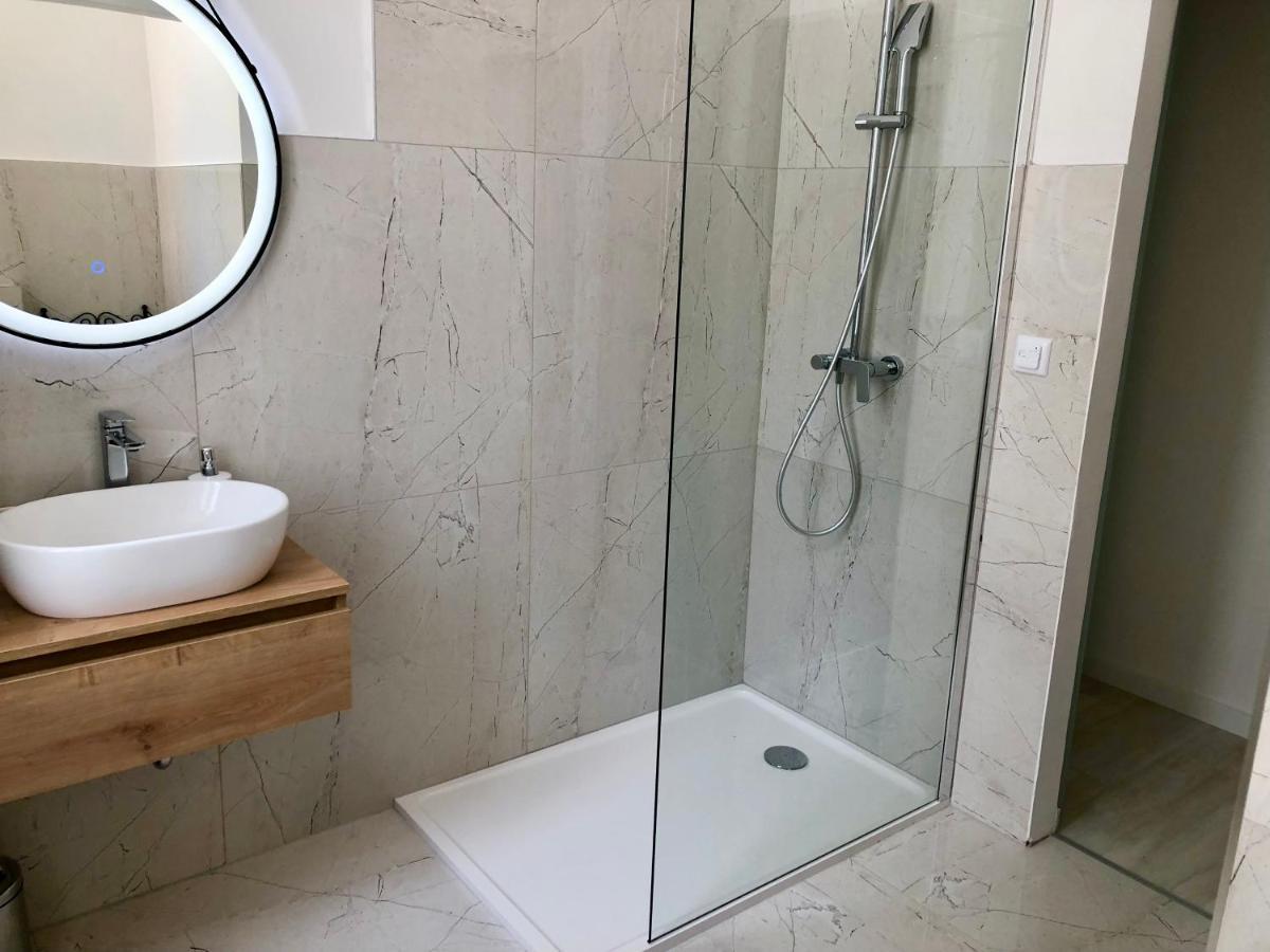 Hedone City Luxury Apartments With Free Parking Πούλα Εξωτερικό φωτογραφία
