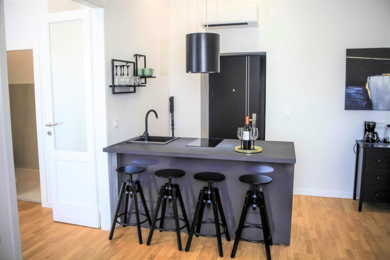 Hedone City Luxury Apartments With Free Parking Πούλα Εξωτερικό φωτογραφία
